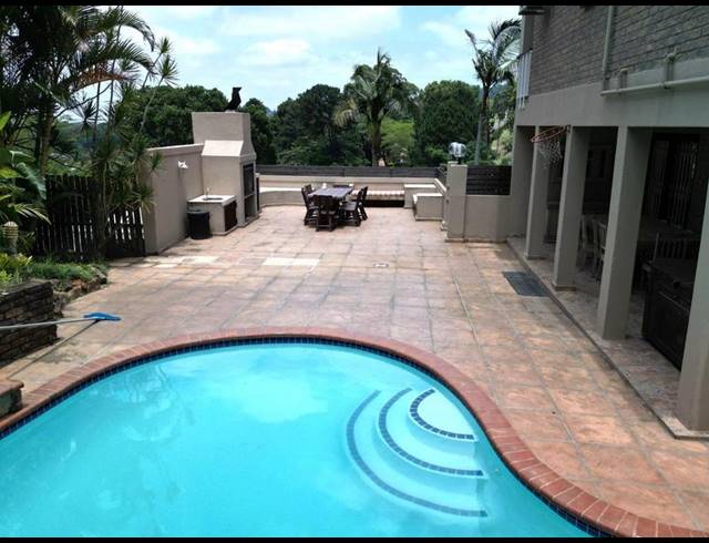 5 BEDROOM HOUSE FOR SALE IN PADFIELD PARK